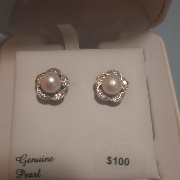 Sterling Silver fresh pearl CZ studs - Picture 1 of 2